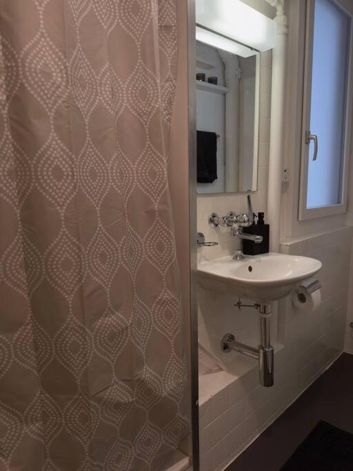 Suesse Wohnung In Zuercher Altstadt 3 Цюрих Екстериор снимка