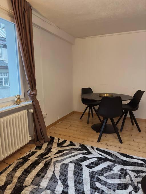 Suesse Wohnung In Zuercher Altstadt 3 Цюрих Екстериор снимка